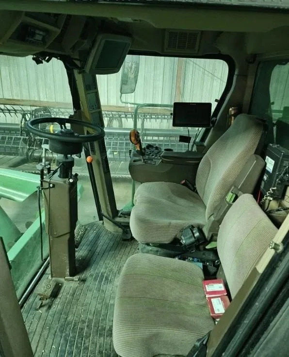 2001 John Deere 9750 STS — listing photo 2