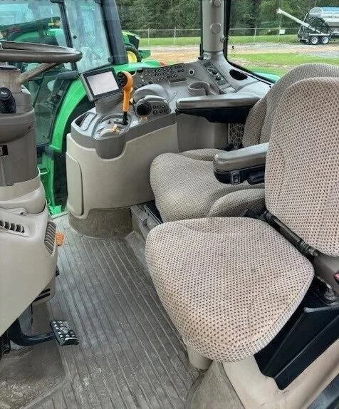 2017 John Deere 6215R — photo de l’annonce 6