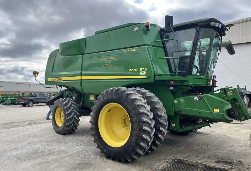 2011 John Deere 9770 STS (2) — listing photo 1