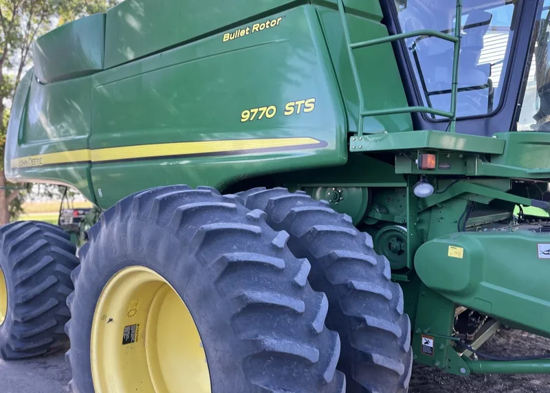 2011 John Deere 9770 STS (4) — listing photo 1