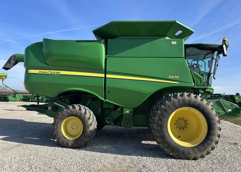 2012 John Deere S670 — photo de l’annonce 2