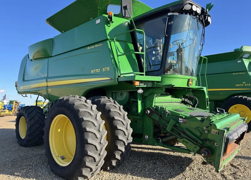 2011 John Deere 9770 STS (7) — listing photo 3