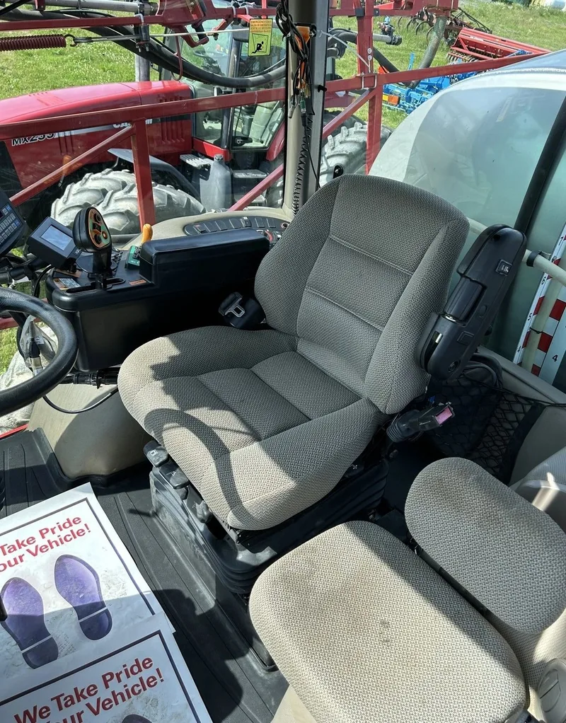 2011 Case IH Patriot 3330 — photo de l’annonce 8