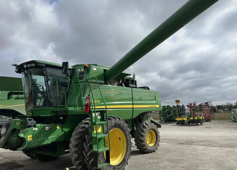2011 John Deere 9770 STS (2) — listing photo 3