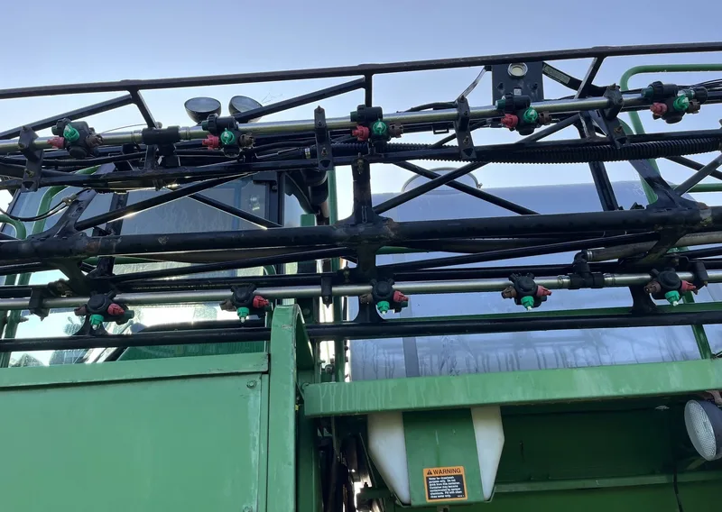 2012 John Deere 4830 — listing photo 3