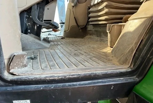 2015 John Deere 6215R — photo de l’annonce 2