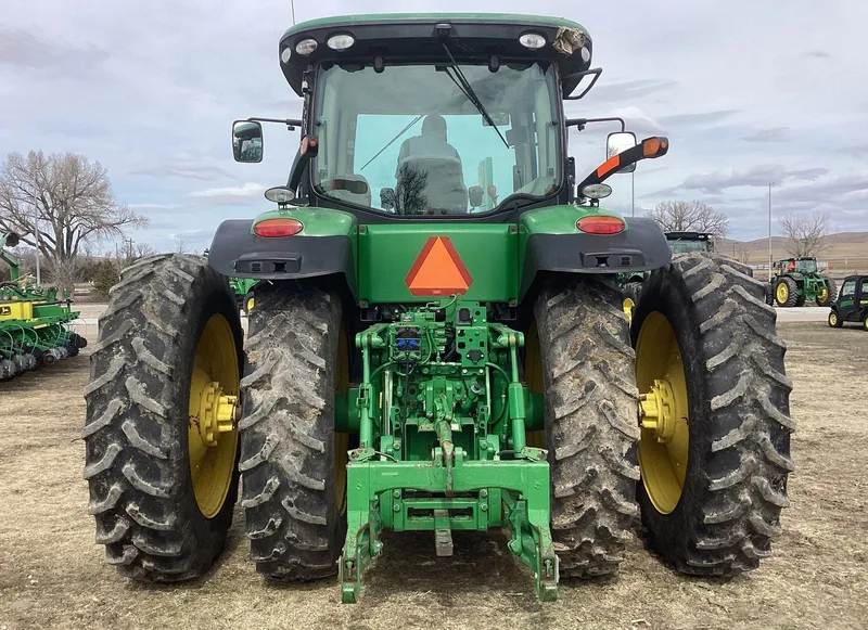 2013 John Deere 7215R — photo de l’annonce 5