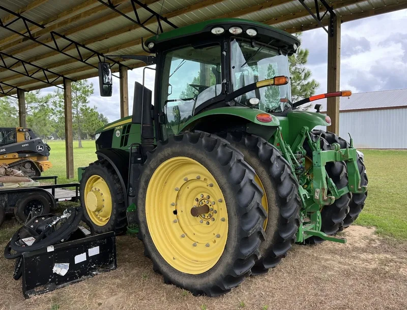 2017 John Deere 7210R — listing photo 4