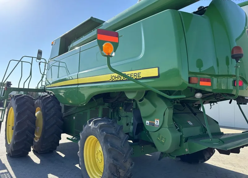 2011 John Deere 9770 STS (1) — listing photo 3