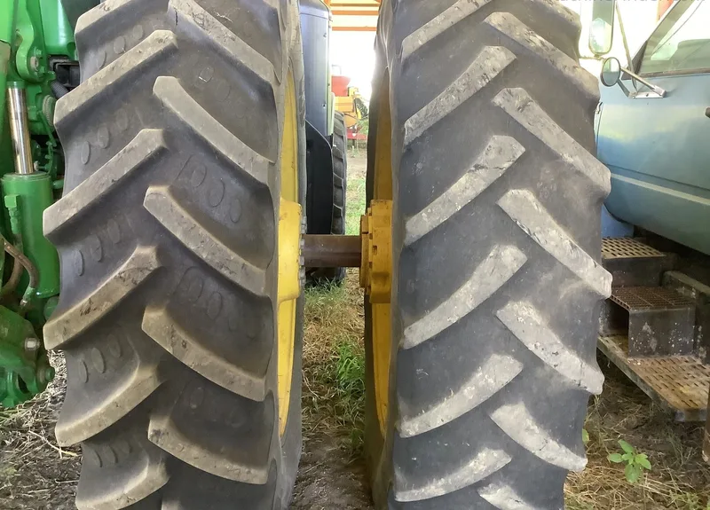 2013 John Deere 8310R (1) — listing photo 9