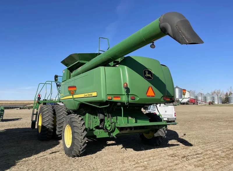 2010 John Deere 9770 STS (5) — listing photo 4