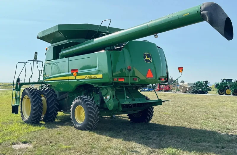 2010 John Deere 9770 STS — listing photo 8