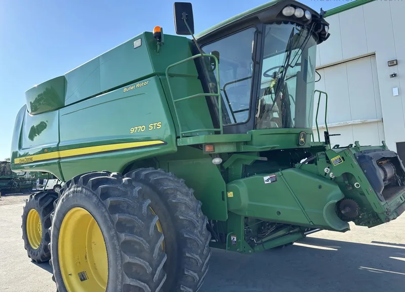 2011 John Deere 9770 STS (1) — listing photo 7