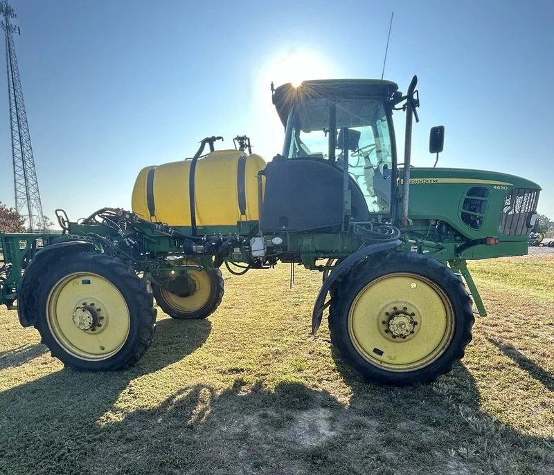 2011 John Deere 4630 — listing photo 8