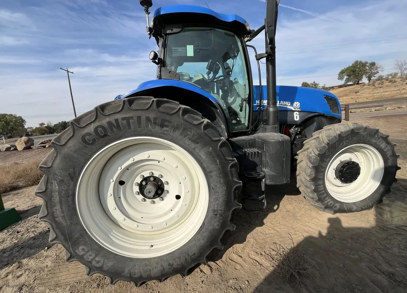 2014 New Holland T7.260 — listing photo 5