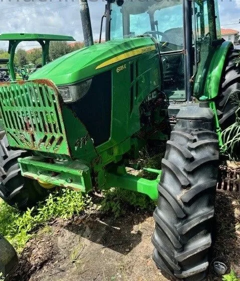 2021 John Deere 6135E (1) — listing photo 3