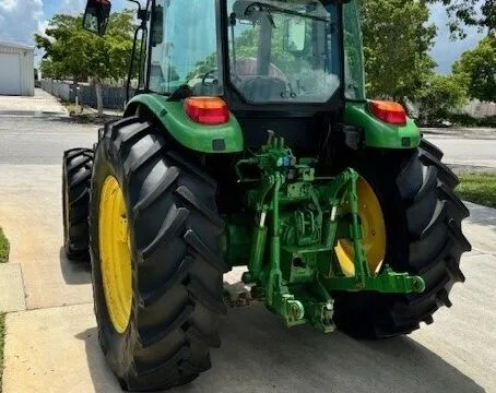 2020 John Deere 6135E — photo de l’annonce 5