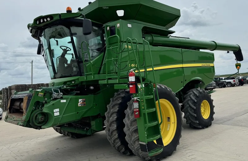 2013 John Deere S680 (1) — listing photo 1