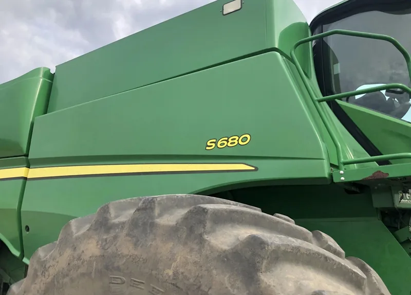 2012 John Deere S680 — listing photo 5