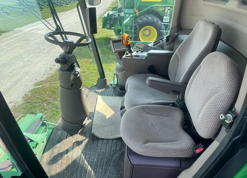 2013 John Deere S680 (2) — listing photo 10