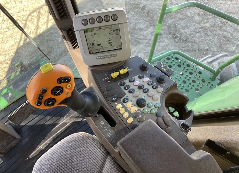 2010 John Deere 9770 STS (5) — listing photo 8