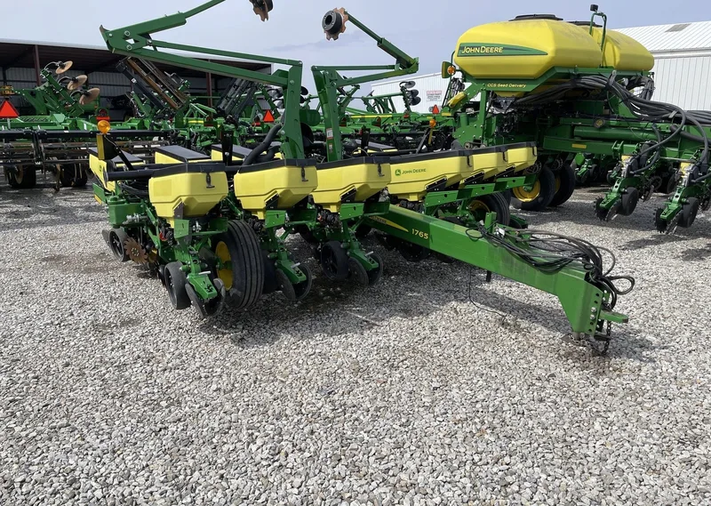 2022 John Deere 1765 — listing photo 1