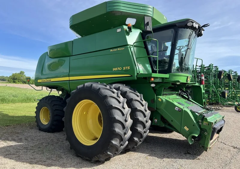 2010 John Deere 9870 STS (1) — photo de l’annonce 2