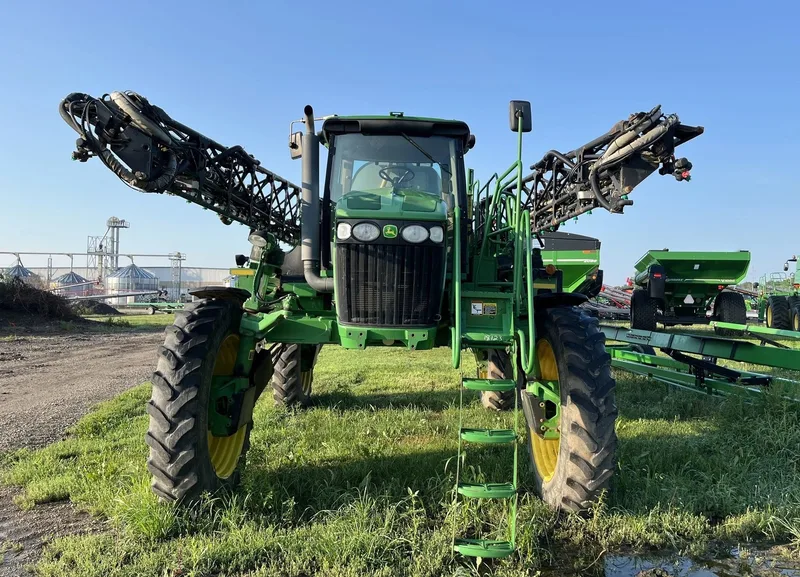 2012 John Deere 4830 — listing photo 9