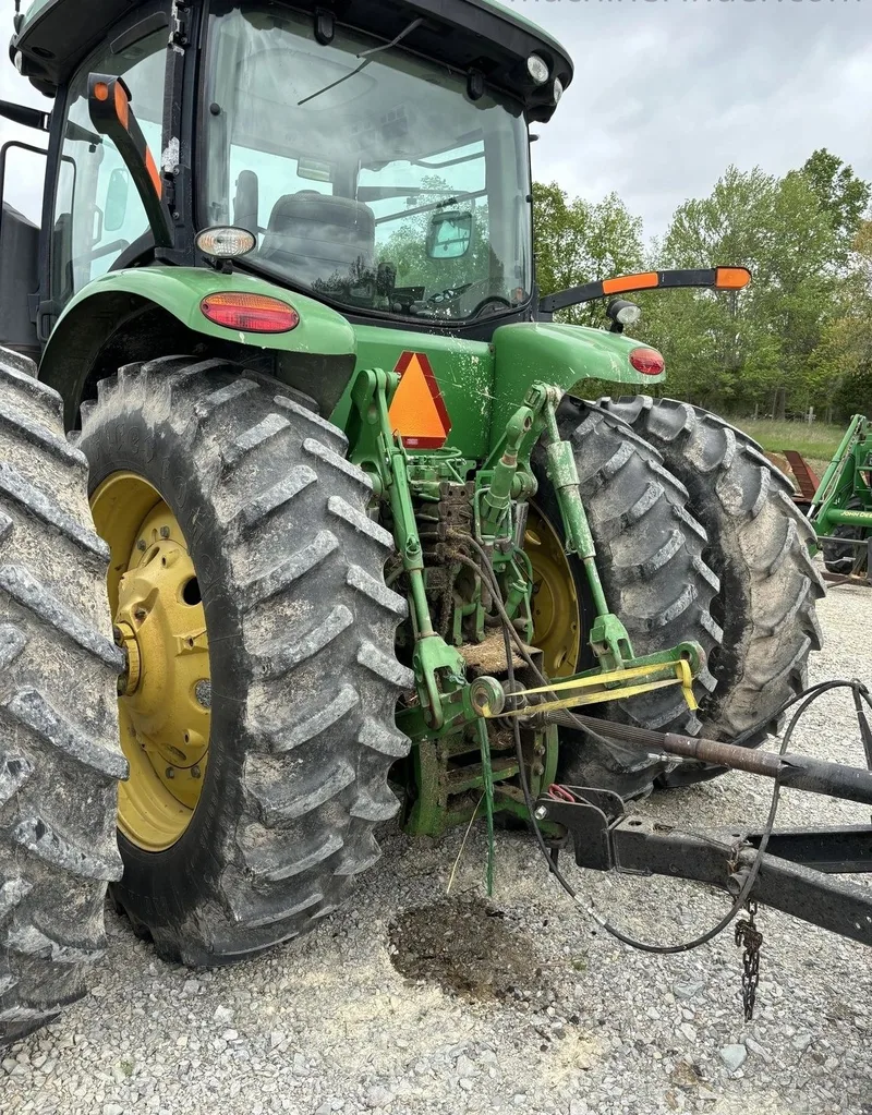 2011 John Deere 7200R — listing photo 8