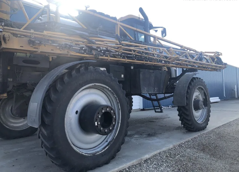2013 RoGator RG1100 — listing photo 6
