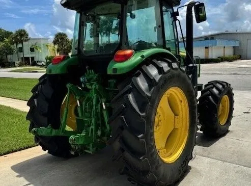 2020 John Deere 6135E — photo de l’annonce 2