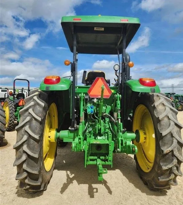2017 John Deere 6130M — listing photo 5