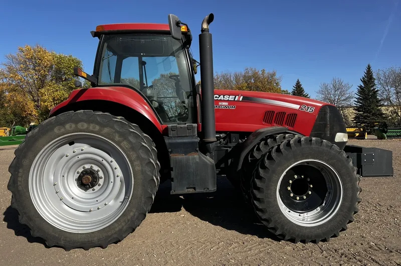 2010 Case IH Magnum 215 — photo de l’annonce 2