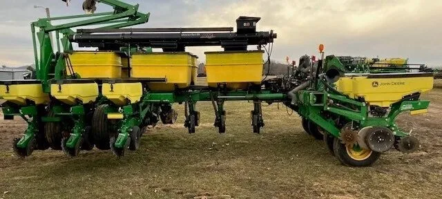 2015 John Deere 1775 — photo de l’annonce 1