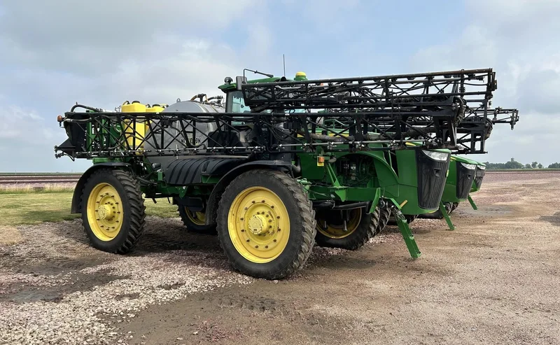2013 John Deere 4940 — listing photo 1