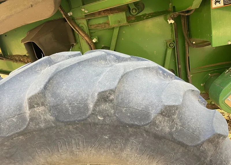 2014 John Deere S660 — listing photo 10