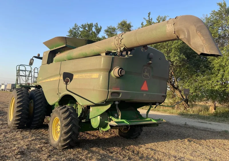 2014 John Deere S660 — listing photo 4