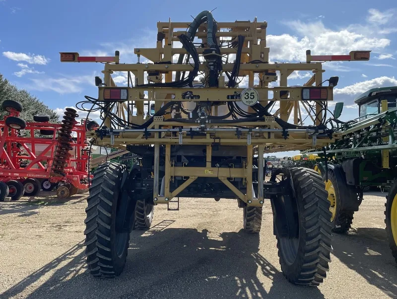 2015 RoGator RG900 — listing photo 3