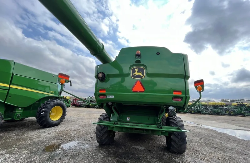 2012 John Deere S670 (1) — listing photo 4