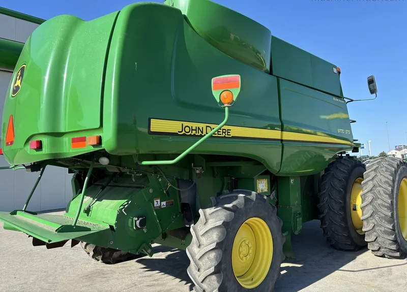 2011 John Deere 9770 STS (1) — listing photo 5