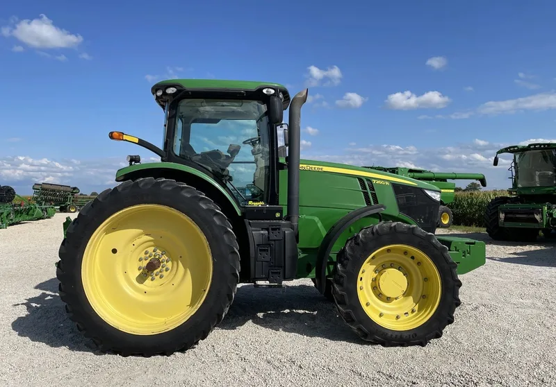 2013 John Deere 7260R (1) — listing photo 2