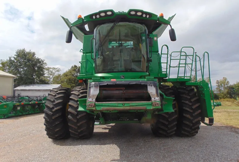2012 John Deere S690 (1) — listing photo 10