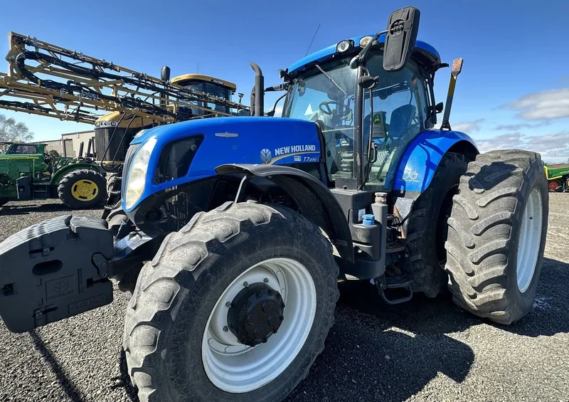 2014 New Holland T7-270 — listing photo 1