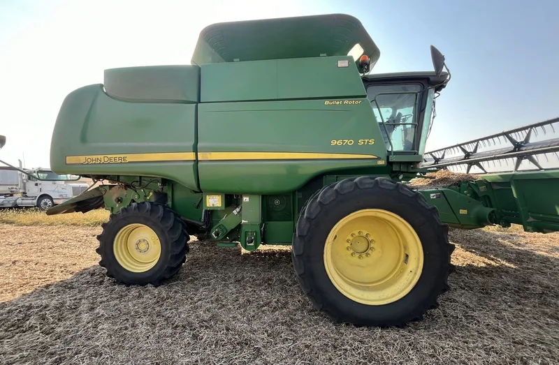 2010 John Deere 9670 STS — listing photo 5