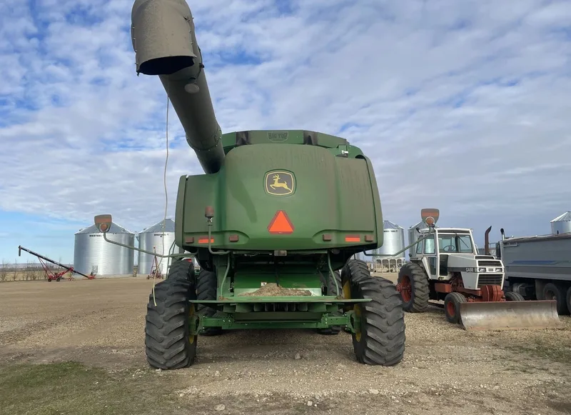 2010 John Deere 9870 STS (7) — listing photo 6
