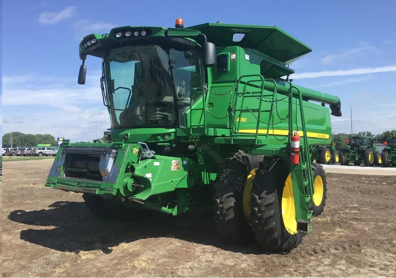 2013 John Deere S550 — listing photo 1