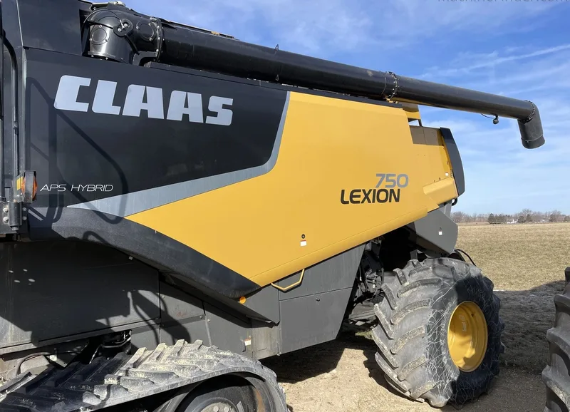 2012 Claas 750TT — listing photo 2