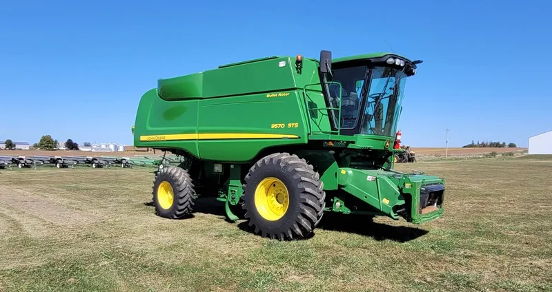 2010 John Deere 9570 STS (1) — photo de l’annonce 1
