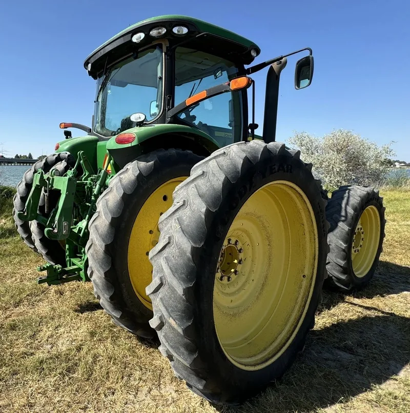 2012 John Deere 7230R (1) — listing photo 5