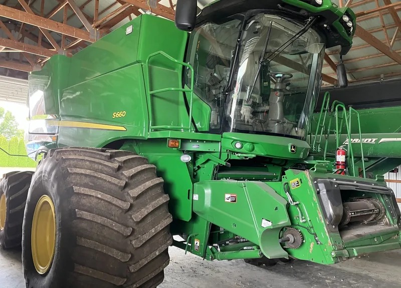 2017 John Deere S660 — listing photo 7